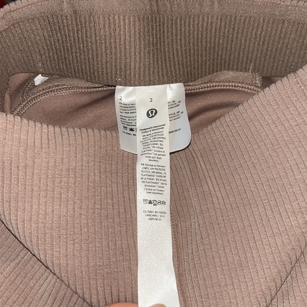 NWT Lululemon Ribbed Softstreme Zip-Leg High-Rise Cropped Pant 25" Taupetastic - Picture 11 of 14